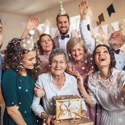 Familienfeier über mehrere Generationen
